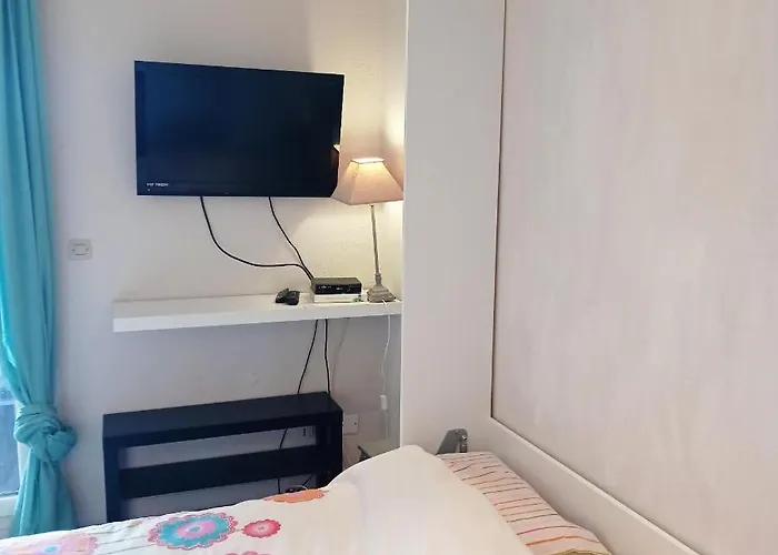 Un Nid D\'Amour En Provence A Deux Pas De La Mer